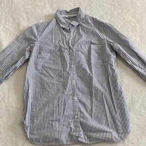 Old Navy Women's Blue and White Striped Button-Down Shirt 100% cotton